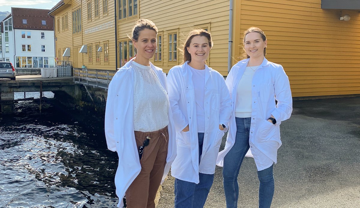 INger Aakre med studenter