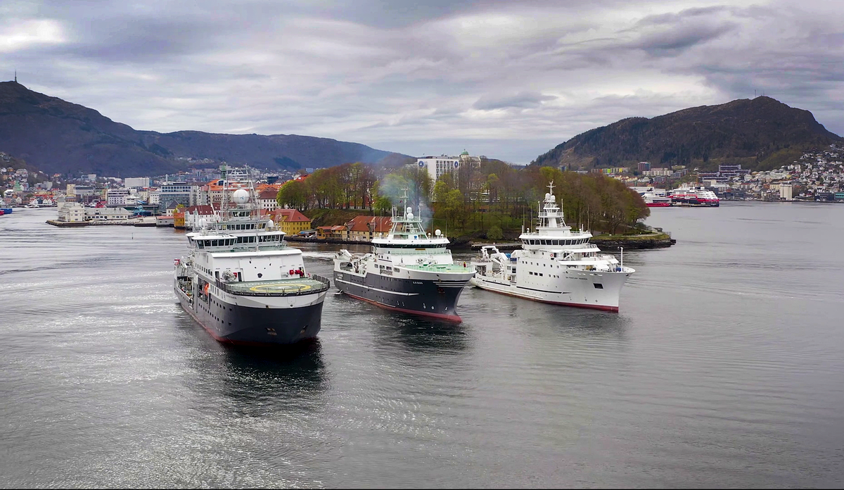 
Tre skip utenfor Nordnes