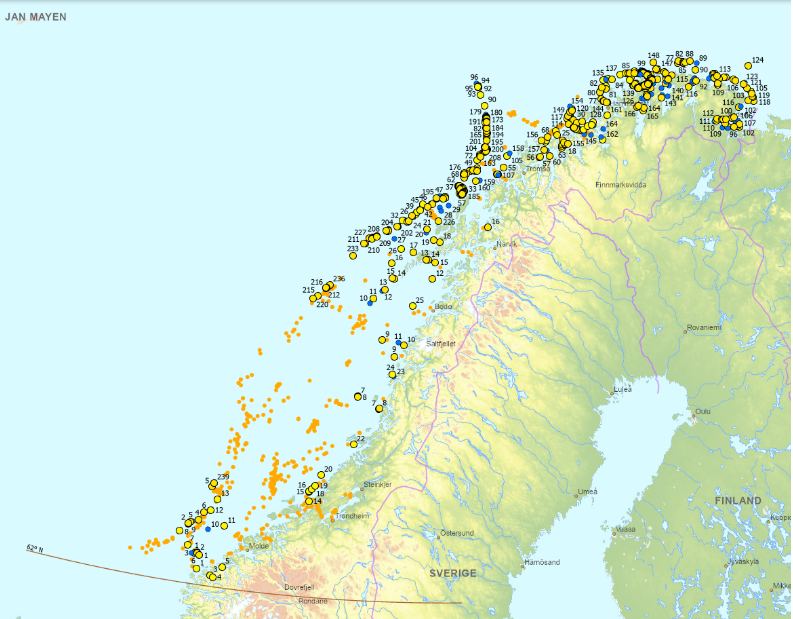 Kart over funn av tapte fiskeredskaper fra opprenskingstoktet til Fiskeridirektoratet fra 2017–2024. Gule symboler er stasjoner med funn. Orange symboler viser forekomst av korallrev.