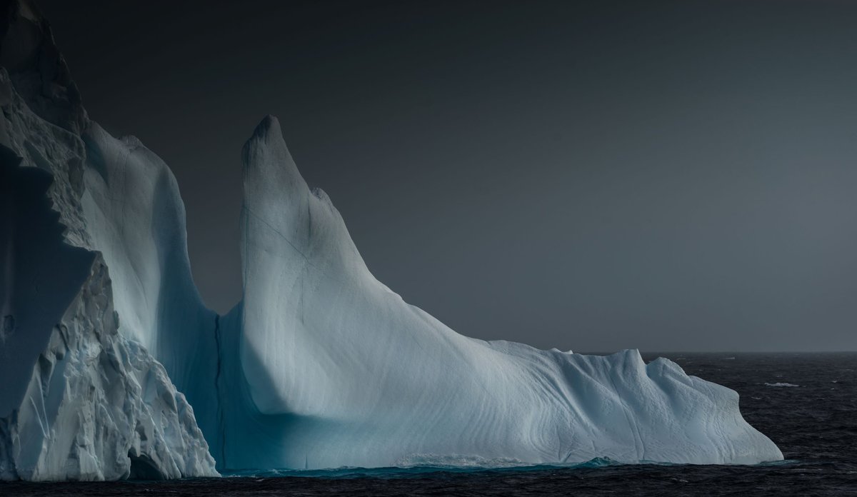 isfjell formet som en skulptur web